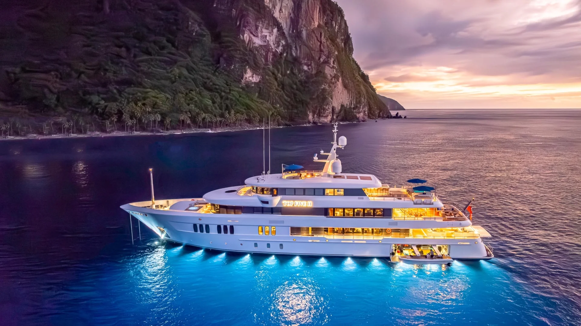 DRSA - Light It Up | Boat Lighting in Palm Beach: Choosing the Right LED Setup for Visibility, Style and Durability Boat Lighting in Palm Beach